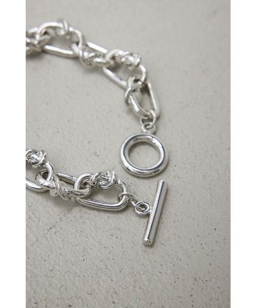AZUL by moussy（アズールバイマウジー）の「バインチェーンブレスレット（ブレスレット・メンズ・シルバー・FREE）」の4枚目の写真