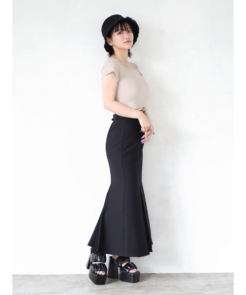 ENVYM（アンビー）の「マーメイドプリーツスカート（スカート・レディース・ブラック/アイボリー・FREE）」の13枚目の写真