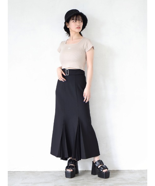 ENVYM（アンビー）の「マーメイドプリーツスカート（スカート・レディース・ブラック/アイボリー・FREE）」の16枚目の写真