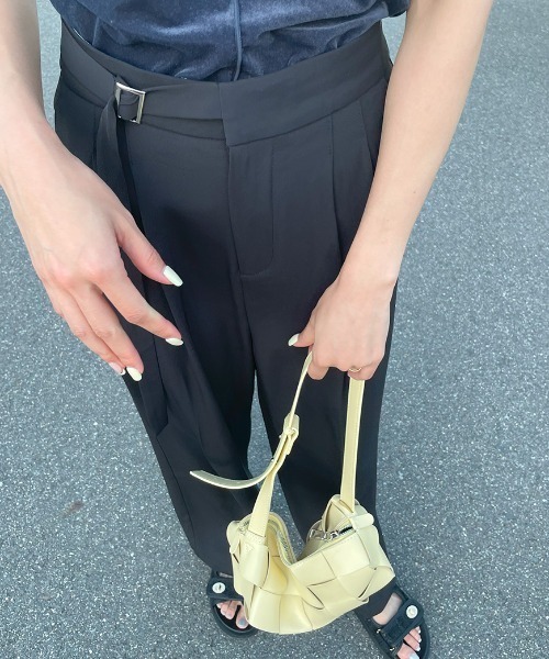 ISOOK（アイスー）の「Wide gurkha slacks / ワイドグルカスラックス(ai select)（スラックス・レディース・ブラック・FREE）」の5枚目の写真