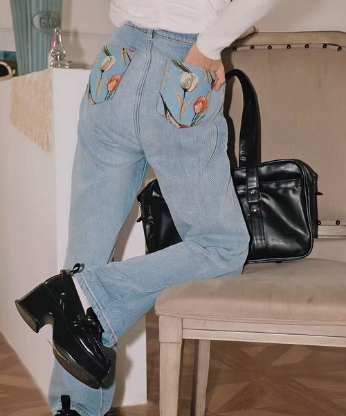 ROOPTOKYO（ループトウキョウ）の「▲flour design denim pants/フラワーデザインデニムパンツ（デニムパンツ・レディース・ライトブルー・L/M/XL）」の4枚目の写真