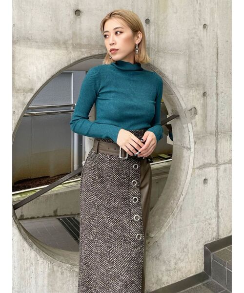 MURUA(ムルーア)の「ルーズネックミニマルタートル(ニット/セーター・レディース・ブルー/ベージュ/アイボリー/ブラック・FREE)」の6枚目の写真