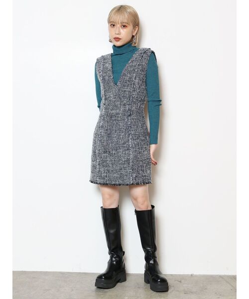 MURUA(ムルーア)の「ルーズネックミニマルタートル(ニット/セーター・レディース・ブルー/ベージュ/アイボリー/ブラック・FREE)」の17枚目の写真