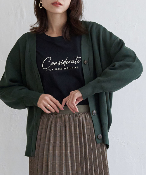 ikka（イッカ）の「Vネックカーディガン（カーディガン/ボレロ・レディース・ブラック/イエロー/グリーン/ネイビー/モカ・S/M/L）」の4枚目の写真