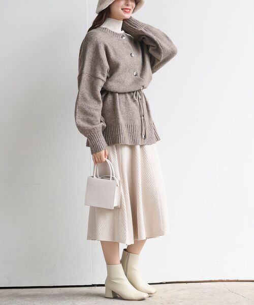 rps(アールピーエス)の「ベルト付きクルーネックミドル丈ニットカーディガン(カーディガン/ボレロ・レディース・ブラウン/ピンク/ブルー/ベージュ系その他・フリー)」の16枚目の写真