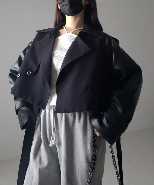 美品⭐︎AMERI フェイクレザードッキングコート　トレンチコート Ameri（アメリ）の「FAKE LEATHER DOCKING COAT（トレンチコート