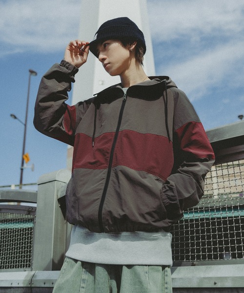 kutir(クティール)の「切り替ナイロンジップフーディー(ブルゾン・メンズ・チャコールグレー/ブラック・LARGE/MEDIUM)」の4枚目の写真