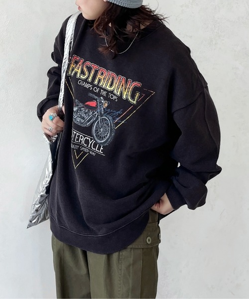 CPCM(シーピーシーエム)の「パウダー加工プリントスウェット(スウェット・メンズ・ブラック/アイボリー/ホワイト/オフホワイト/チャコールグレー/ブラック系その他・LARGE/MEDIUM)」の7枚目の写真