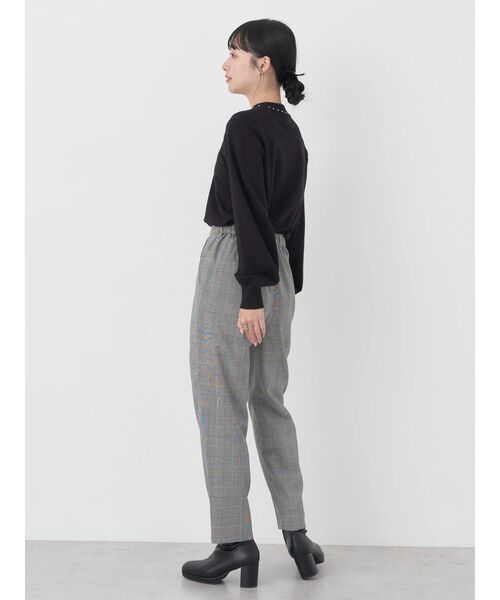 earth music&ecology(アースミュージックアンドエコロジー)の「裏起毛テーパードパンツ(その他パンツ・レディース・その他9/ブラック/ベージュ/アイボリー/ブラウン系その他4・L/S/M)」の12枚目の写真