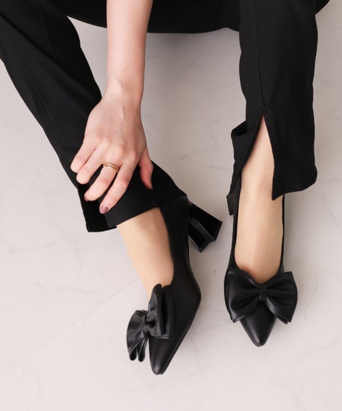 Valentino リボン付き黒ポインテッドトゥパンプス 36 Valentino リボン付き黒ポインテッドトゥパンプス 36
