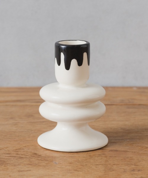 BIRTHDAY BAR(バースデイバー)の「Modern flowerbase Two/Ace(フラワーベース・レディース・ホワイト/ドット・フリー)」の1枚目の写真