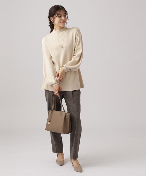 DRESKIP（ドレスキップ）の「◆【体型カバー】大人な美しさ ペプラム プチハイネックニット（ニット/セーター・レディース・チャコールグレー/ブラック/ライトベージュ/ライトブルー・02/03/04）」の6枚目の写真