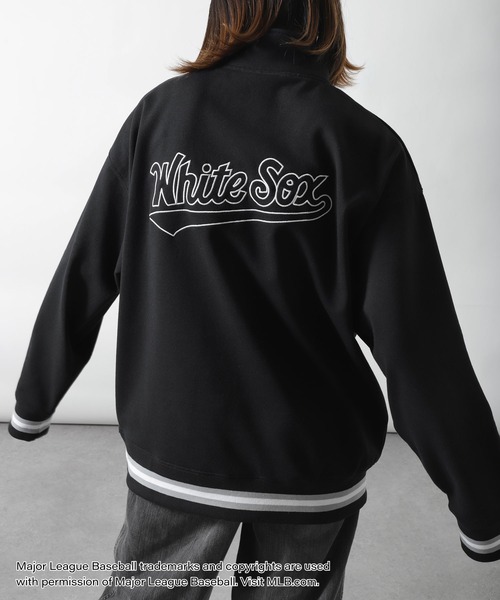 MLB（メジャーリーグベースボール）の「【MLB / メジャーリーグベースボール】 チームロゴ バック 刺繍 ハーフジップ 裏毛 スウェット プルオーバー（スウェット・メンズ・ブラック/アッシュグレー/ホワイト/グリーン/ネイビー・MEDIUM/LARGE/X-LARGE）」の19枚目の写真