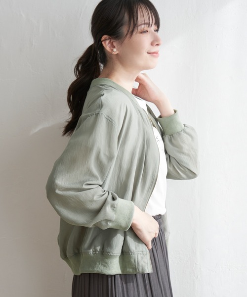 ikka（イッカ）の「シアMA-1（ブルゾン・レディース・カーキオリーブ/ベージュ/チャコールグレー・M/L/S）」の6枚目の写真