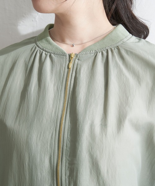ikka（イッカ）の「シアMA-1（ブルゾン・レディース・カーキオリーブ/ベージュ/チャコールグレー・M/L/S）」の7枚目の写真