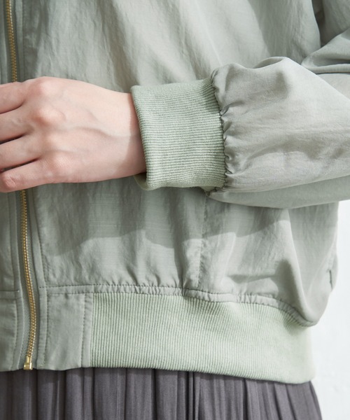 ikka（イッカ）の「シアMA-1（ブルゾン・レディース・カーキオリーブ/ベージュ/チャコールグレー・M/L/S）」の9枚目の写真