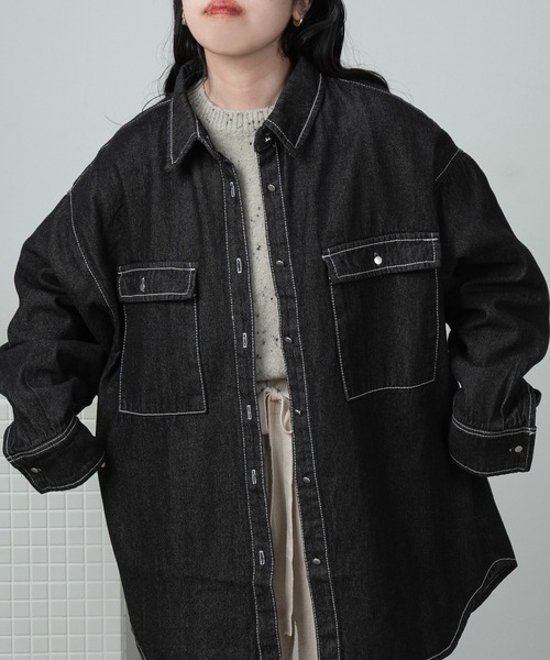 lawgy（ラウジー）の「over denim shirt jacket / オーバーデニムシャツジャケット（デニムジャケット・レディース・インディゴブルー/ブラック・FREE）」の11枚目の写真