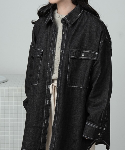 lawgy（ラウジー）の「over denim shirt jacket / オーバーデニムシャツジャケット（デニムジャケット・レディース・インディゴブルー/ブラック・FREE）」の8枚目の写真