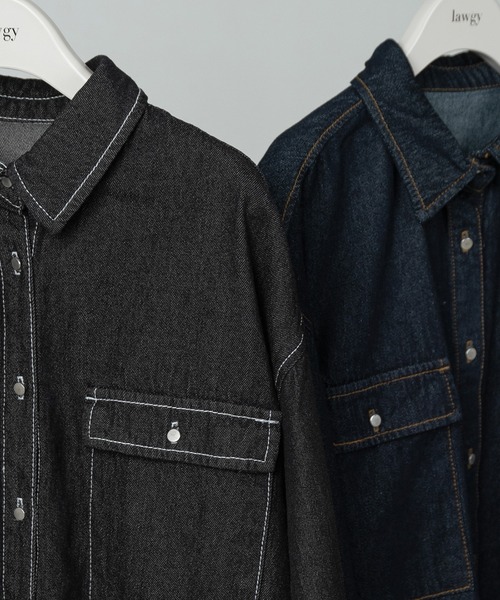 lawgy（ラウジー）の「over denim shirt jacket / オーバーデニムシャツジャケット（デニムジャケット・レディース・インディゴブルー/ブラック・FREE）」の4枚目の写真