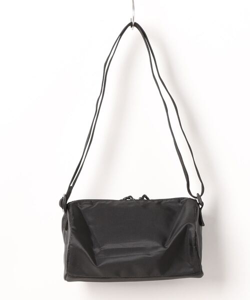 Champion(チャンピオン)の「Champion/チャンピオン ワイオミング ウエストバッグ B4サイズ No.17514(ボディバッグ/ウエストポーチ・メンズ・ブルー/ブラック/ベージュ・FREE)」の4枚目の写真