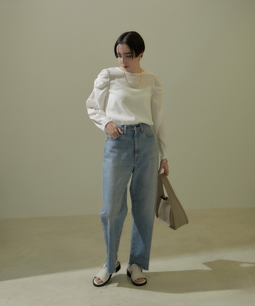SALON adam et rope'(サロン アダム エ ロペ)の「【WEB限定】ギャザースリーブブラウス/24SS(シャツ/ブラウス・レディース・ブラック/オフホワイト/サックスブルー・FREE)」の5枚目の写真
