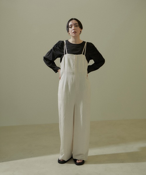 SALON adam et rope'(サロン アダム エ ロペ)の「【WEB限定】ギャザースリーブブラウス/24SS(シャツ/ブラウス・レディース・ブラック/オフホワイト/サックスブルー・FREE)」の7枚目の写真
