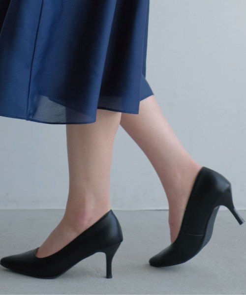 aquagarage（アクアガレージ）の「走れる美脚7cmヒール パンプス | アクアガレージ aquagarage（パンプス・レディース・ブラックミックス/ベージュ/ブラック×レッド/ブラック系その他2/ブラック/ブラック系その他/チャコールグレー・22.5cm/21.5cm/23.0cm/23.5cm/24.0cm/22.0cm/25.5cm/24.5cm/25.0cm）」の4枚目の写真