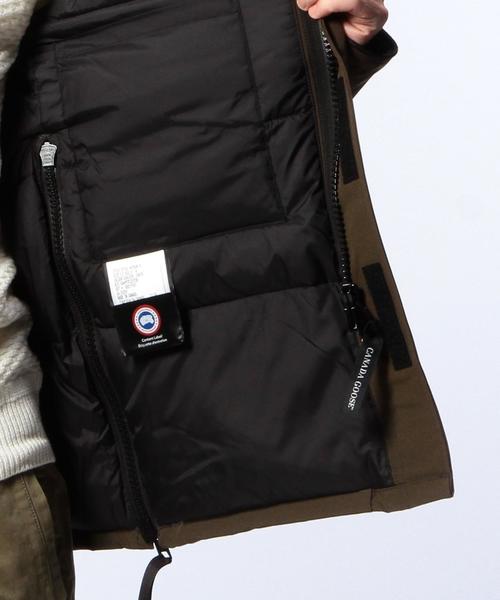 CANADA GOOSE（カナダグース）の「＜CANADA GOOSE（カナダグース）＞ KAMLOOPS（ダウンジャケット/コート・メンズ・ダークブラウン/ブラック/ネイビー・MEDIUM/SMALL/LARGE/X-LARGE）」の8枚目の写真