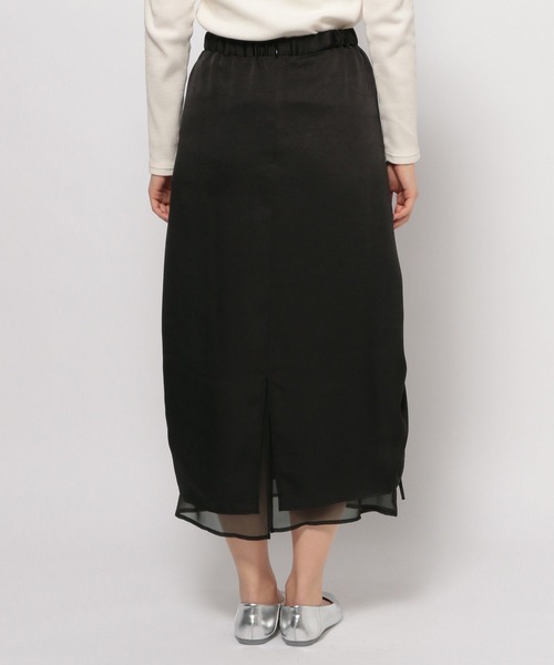 LOWRYS FARM(ローリーズファーム)の「サテンレイヤードスカート 100508(スカート・レディース・アイボリー/ブラック/チャコールグレー・FREE)」の10枚目の写真