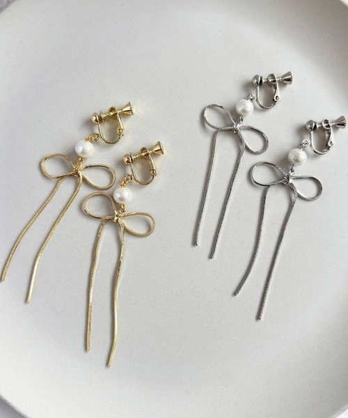 tone(トーン)の「【As】【アレルギー対応】リボン×コットンパール ゆらゆらイヤリング(ニッケルフリー)(MA)(イヤリング・レディース・ゴールド/シルバー系2/シルバー/ゴールド系2/ゴールド系3/シルバー系3/ゴールド系4・FREE)」の14枚目の写真