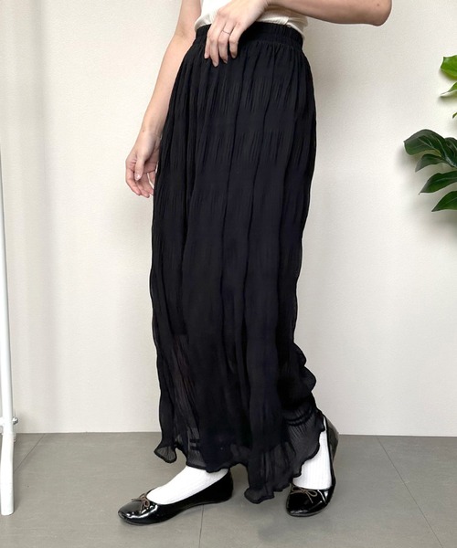 CRB(シーアールビー)の「シフォン楊柳プリーツIラインロングスカート(スカート・レディース・オフホワイト/ライトグリーン/ブラック・F)」の7枚目の写真