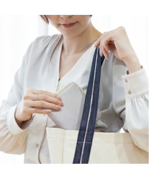 PARKS TOKYO SELECT(パークストウキョウセレクト)の「【corale】(KST)セルビッチデニム×帆布 トートバッグ(トートバッグ・レディース・インディゴブルー・ONE SIZE)」の7枚目の写真