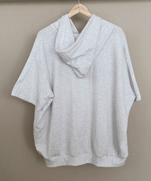 VIVID LADY(ビビッドレディー)の「【韓国ストリート風】【選べる袖丈】 ロゴ入り ジップアップパーカー ブロークコア 長袖 半袖 パーカー(パーカー・レディース・ブラック/ホワイト系その他/ネイビー/グレー/ブラック系その他/ブルー系その他/ホワイト系その他2/グリーン系その他・FREE/フリー)」の9枚目の写真