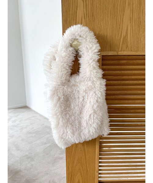 Ungrid（アングリッド）の「ファーハンドバッグ（ハンドバッグ・レディース・イエロー/チャコールグレー/アイボリー・FREE）」の22枚目の写真