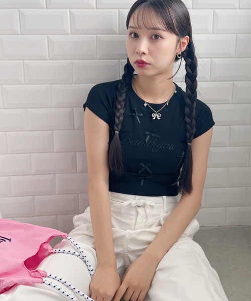 Loueme(ルエム)の「メニーリボンロゴ刺繍リブトップス(Tシャツ/カットソー・レディース・ブラック/ホワイト・FREE)」の10枚目の写真