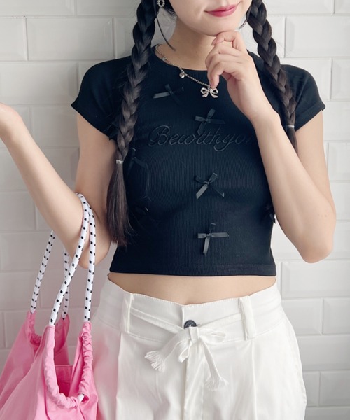 Loueme(ルエム)の「メニーリボンロゴ刺繍リブトップス(Tシャツ/カットソー・レディース・ブラック/ホワイト・FREE)」の13枚目の写真