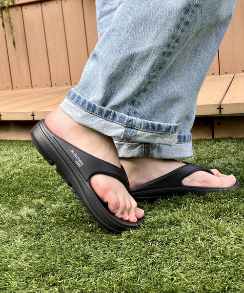 abahouse mavie（アバハウスマヴィ）の「【MEI】トングサンダル（サンダル・レディース・オフホワイト/ブラック・38/40）」の3枚目の写真