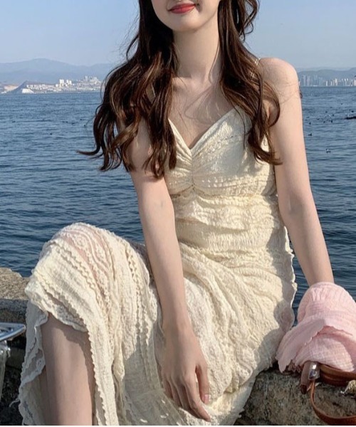 gossip！ロサンゼルス（ゴシップロサンゼルス）の「フェミニン　レース レイヤード ティアードキャミワンピース（ワンピース・レディース・オフホワイト・S/M/L）」の2枚目の写真