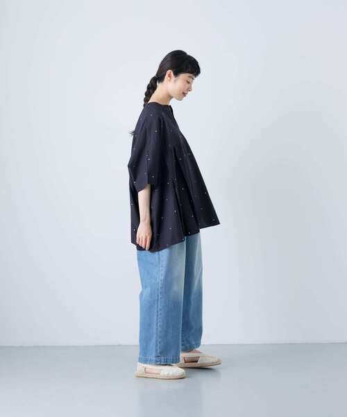 かぐれ（カグレ）の「ドット刺しゅうワイドプルオーバー（シャツ/ブラウス・レディース・オフホワイト/ブラック系その他・FREE）」の16枚目の写真