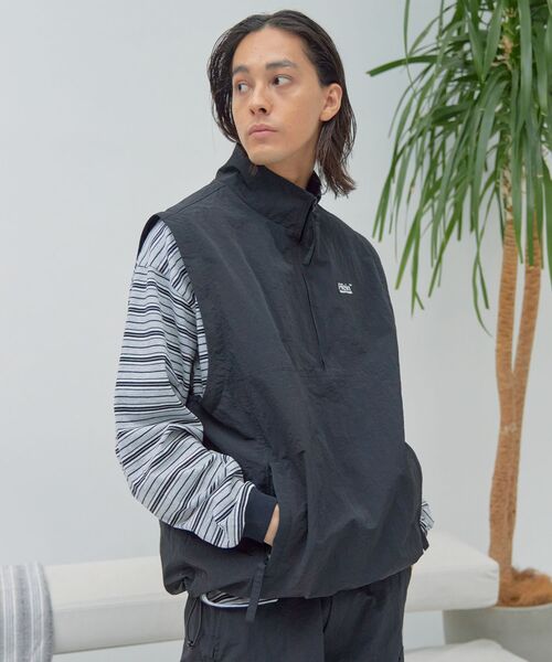 FFEIN（フェイン）の「【FFEIN（フェイン）】2WAY ハーフジップアノラックスタンドナイロンブルゾン / オーバーサイズ セットアップ 刺繍 ハーフジップ ベスト【セットアップ対応】（ナイロンジャケット・メンズ・ブラック/ネイビー/アイボリー・LARGE/MEDIUM/SMALL）」の9枚目の写真