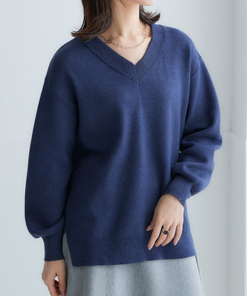 nissen（ニッセン）の「スウェットライクVネックニット（ニット/セーター・レディース・ベージュ系/ネイビー/モカ/ロイヤルブルー/パープル系/杢グレー/ライラック系/ブラック/レッド/オートミール・LL/L/M/S）」の6枚目の写真