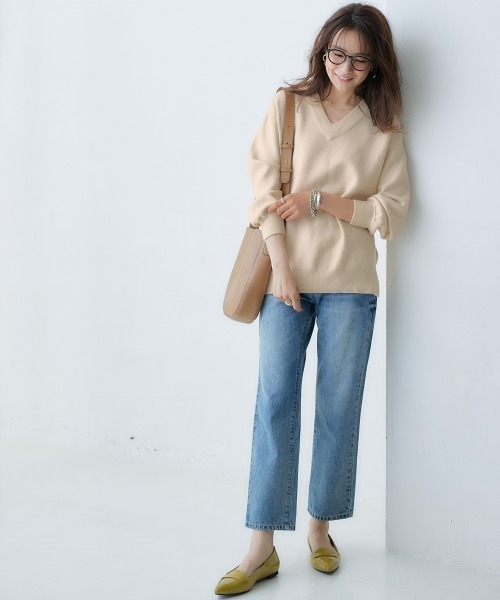 nissen（ニッセン）の「スウェットライクVネックニット（ニット/セーター・レディース・ベージュ系/ネイビー/モカ/ロイヤルブルー/パープル系/杢グレー/ライラック系/ブラック/レッド/オートミール・LL/L/M/S）」の17枚目の写真