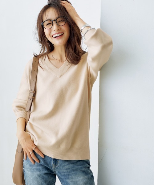 nissen（ニッセン）の「スウェットライクVネックニット（ニット/セーター・レディース・ベージュ系/ネイビー/モカ/ロイヤルブルー/パープル系/杢グレー/ライラック系/ブラック/レッド/オートミール・LL/L/M/S）」の18枚目の写真