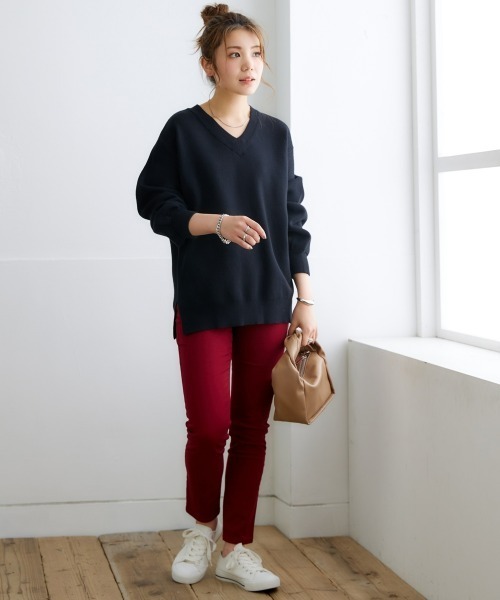 nissen（ニッセン）の「スウェットライクVネックニット（ニット/セーター・レディース・ベージュ系/ネイビー/モカ/ロイヤルブルー/パープル系/杢グレー/ライラック系/ブラック/レッド/オートミール・LL/L/M/S）」の22枚目の写真