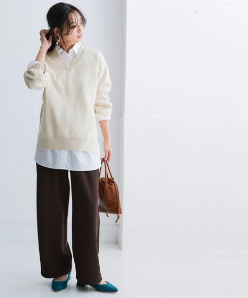 nissen（ニッセン）の「スウェットライクVネックニット（ニット/セーター・レディース・ベージュ系/ネイビー/モカ/ロイヤルブルー/パープル系/杢グレー/ライラック系/ブラック/レッド/オートミール・LL/L/M/S）」の12枚目の写真