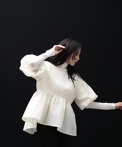 NATURAL BEAUTY BASIC（ナチュラルビューティーベーシック）の「◇バックシャンジャガードペプラムブラウス（シャツ/ブラウス・レディース・オフホワイト/ピンク・FREE）」の21枚目の写真
