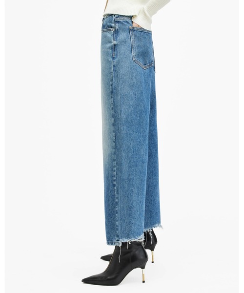 ALLSAINTS（オールセインツ）の「BLAKE FRAYED CROPPED WIDE LEG DENIM JEANS | BLAKE FRAYED クロップド ワイド レッグ デニム ジーンズ（デニムパンツ・レディース・インディゴブルー・24/25/26）」の4枚目の写真