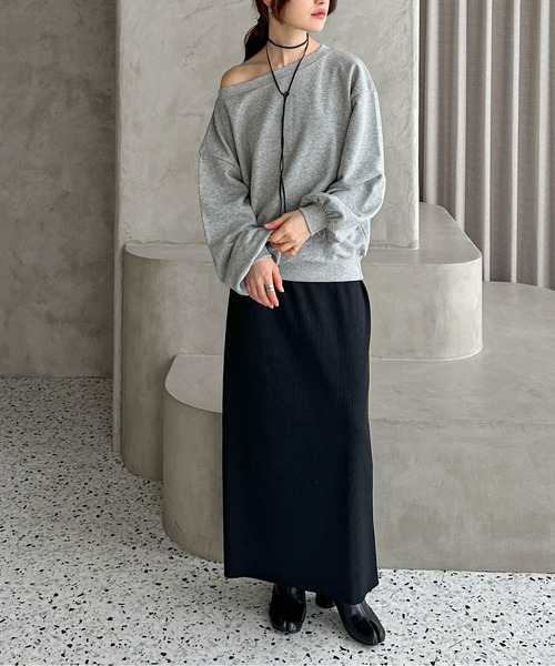 feepur（フェピュール）の「エンブロイダリーワンショルスウェット（スウェット・レディース・オートミール/ブラック/杢グレー・MEDIUM）」の20枚目の写真