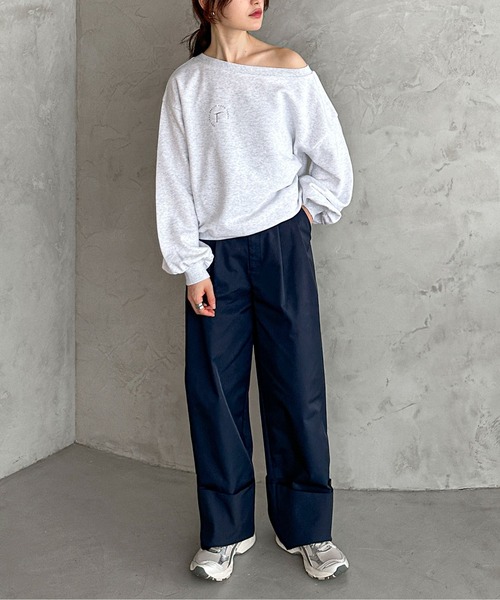 feepur（フェピュール）の「エンブロイダリーワンショルスウェット（スウェット・レディース・オートミール/ブラック/杢グレー・MEDIUM）」の7枚目の写真