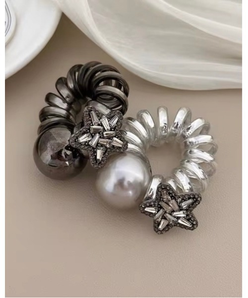 Port（ポート）の「【 Port / ポート 】ワンポイント パール ＆ スター スプリング ヘアゴム（ヘアゴム・レディース・ブラック/シルバー・FREE）」の6枚目の写真